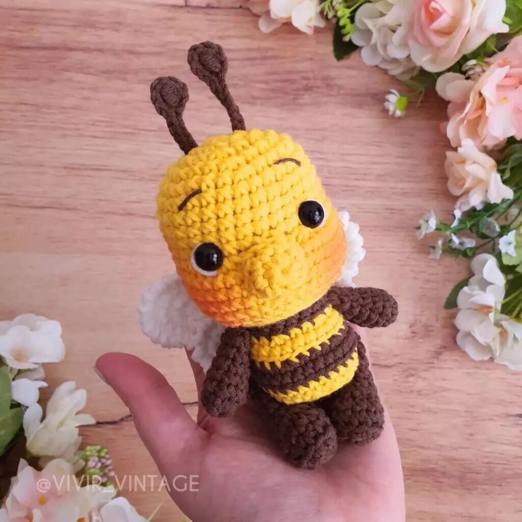 Knitting Toy Amigurumi Bee Pattern 7