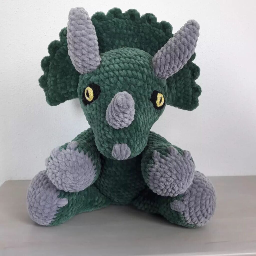 Knitting Toy Amigurumi Dinosaur Free Pattern 6