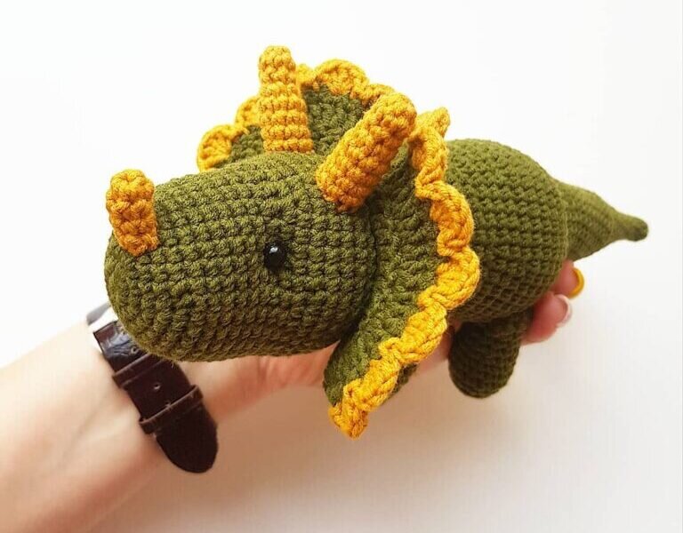 Knitting Toy Amigurumi Dinosaur Free Pattern