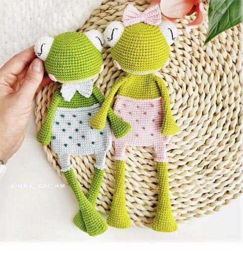 Knitting Toy Frog Amigurumi Free Pattern 1