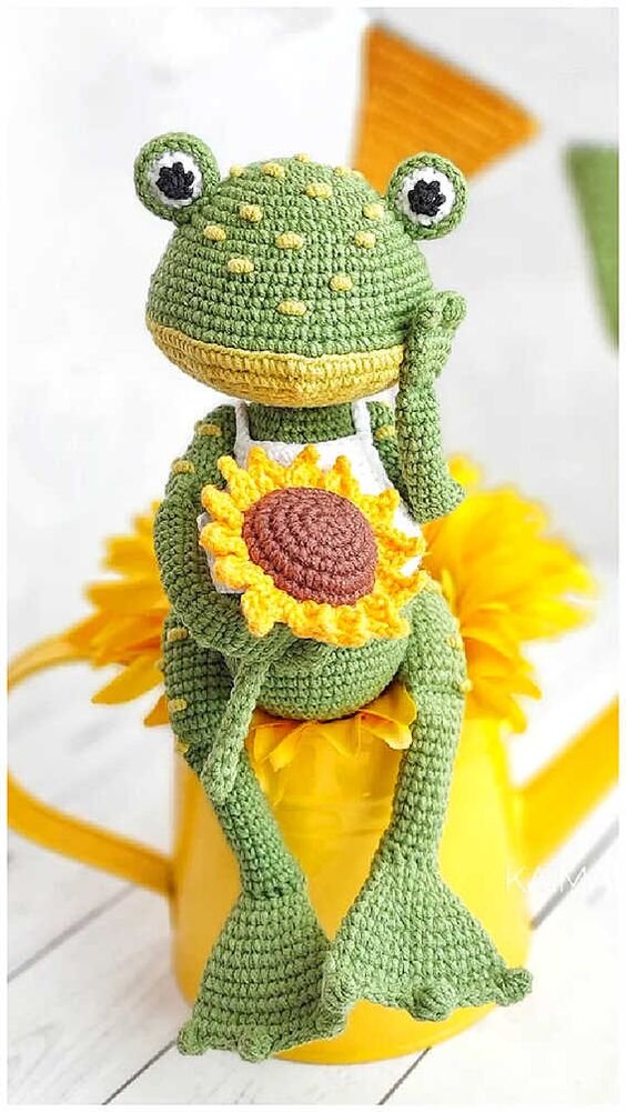 Knitting Toy Frog Amigurumi Free Pattern 3