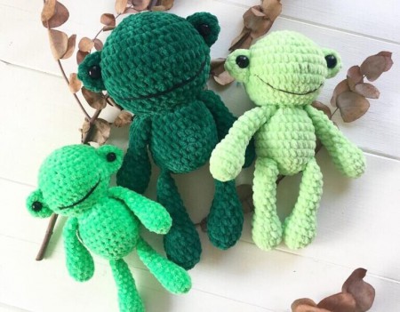 Knitting Toy Frog Amigurumi Free Pattern