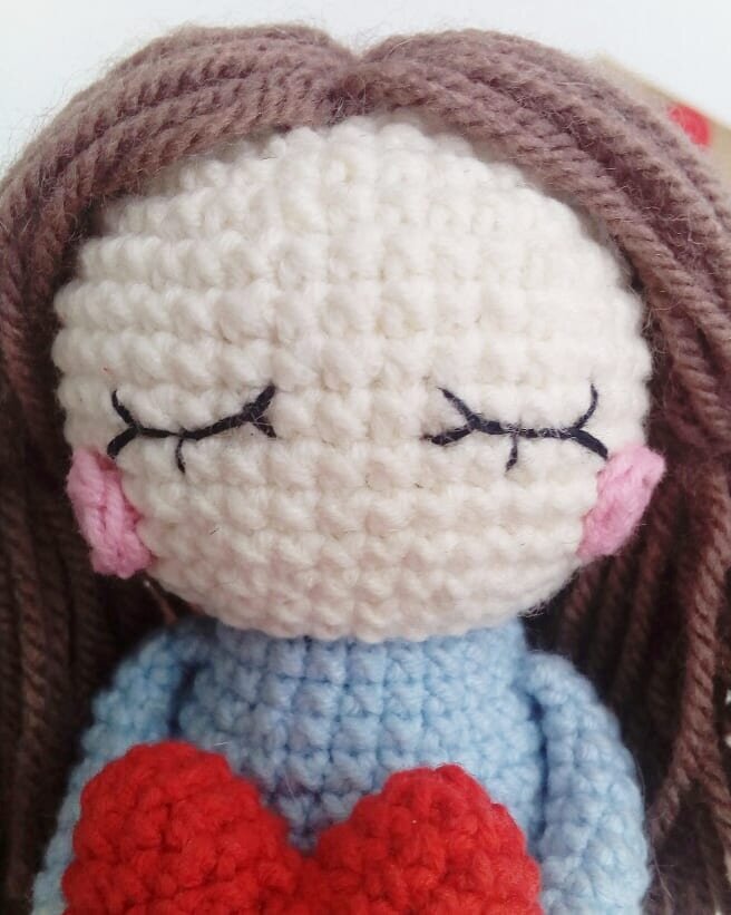 Knitting Valentine Doll Amigurumi Free Pattern 3