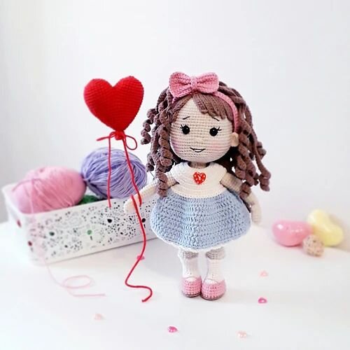 Knitting Valentine Doll Amigurumi Free Pattern 4