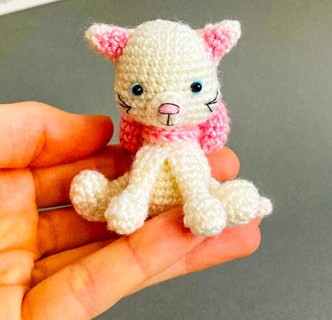 Mini Cat Amigurumi Free Pattern 1