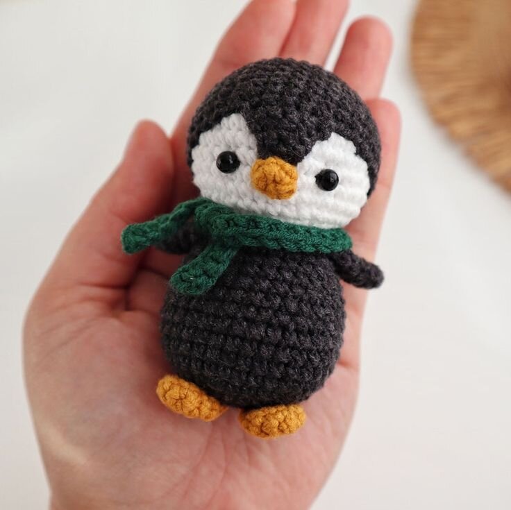 Mini Penguin Amigurumi Free Pattern 2