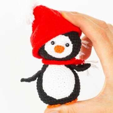 Mini Penguin Amigurumi Free Pattern