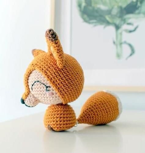 Small Toy Fox Amigurumi Free Pattern 8