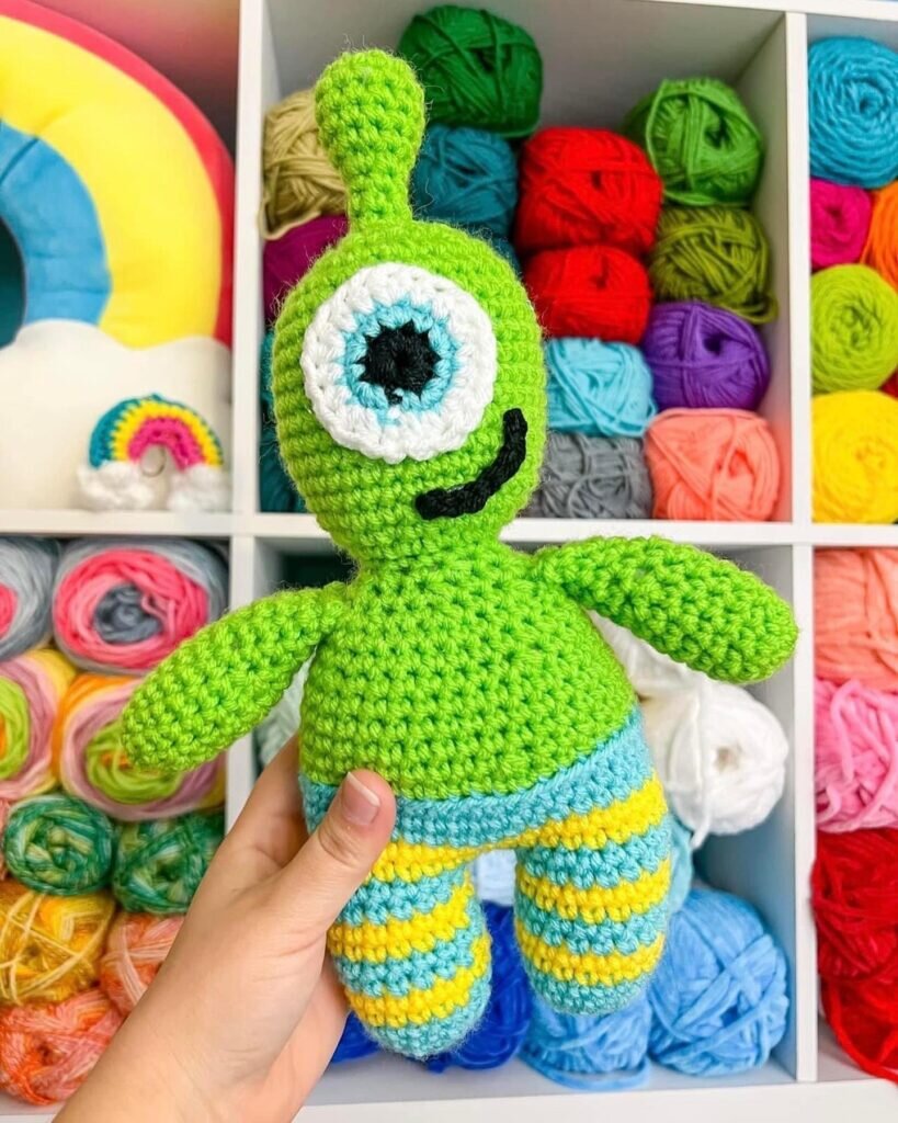 Toy Amigurumi Alien Free Pattern 3