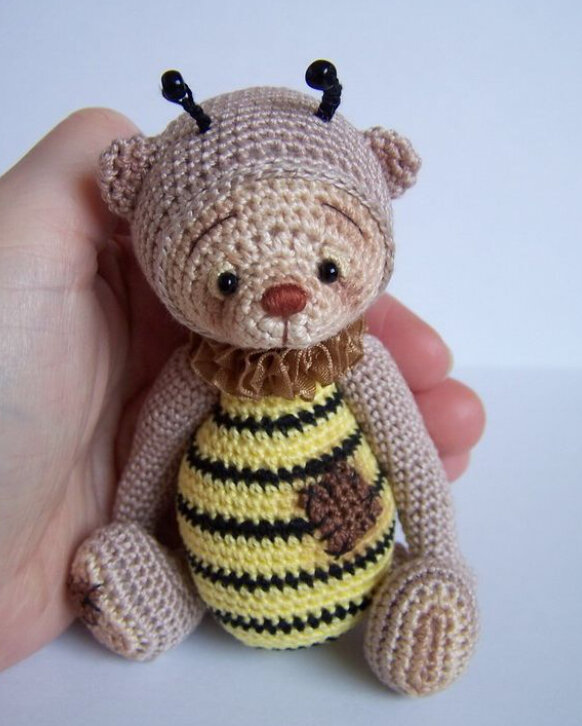 Toy Bee Bear Amigurumi Free Pattern 1