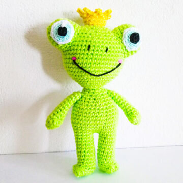 Toy Frog Amigurumi Free Pattern