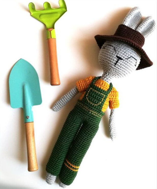 Toy Gardener Rabbit Free Pattern 2