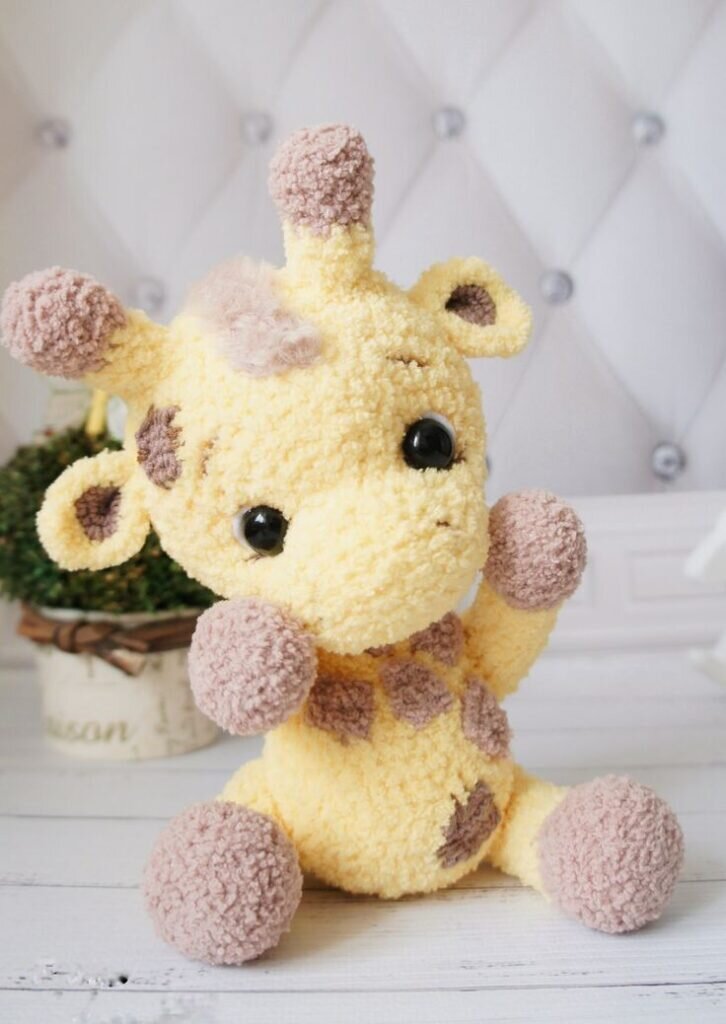 Toy Giraffe Amigurumi Free Pattern 1