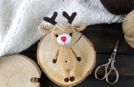 Toy Mini Deer Amigurumi Free Pattern