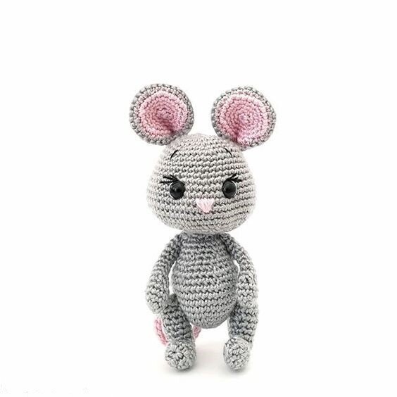 Toy Mouse Amigurumi Free Pattern 1