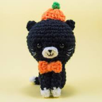 Toy Pumpkin Cat Amigurumi Free Pattern 3