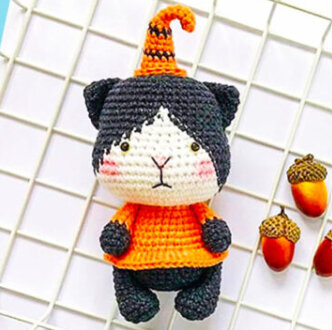 Toy Pumpkin Cat Amigurumi Free Pattern