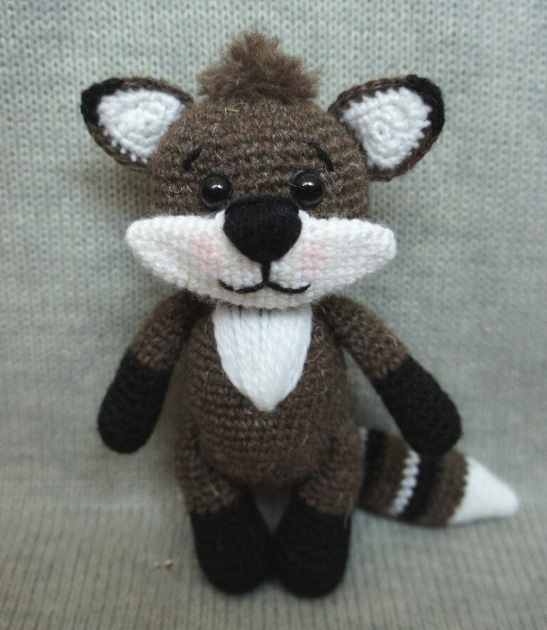 Toy Raccoon Amigurumi Free Pattern 1