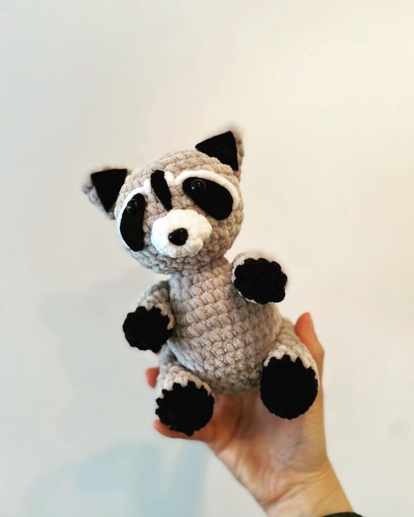 Toy Raccoon Amigurumi Free Pattern 9