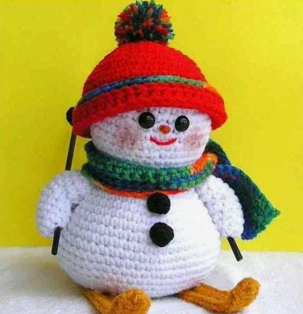 Toy Snowman Amigurumi Free Pattern 2