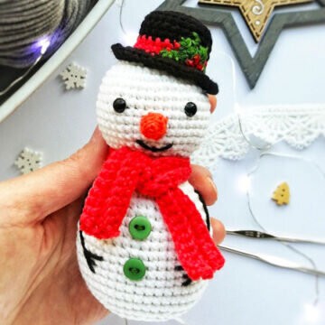 Toy Snowman Amigurumi Free Pattern