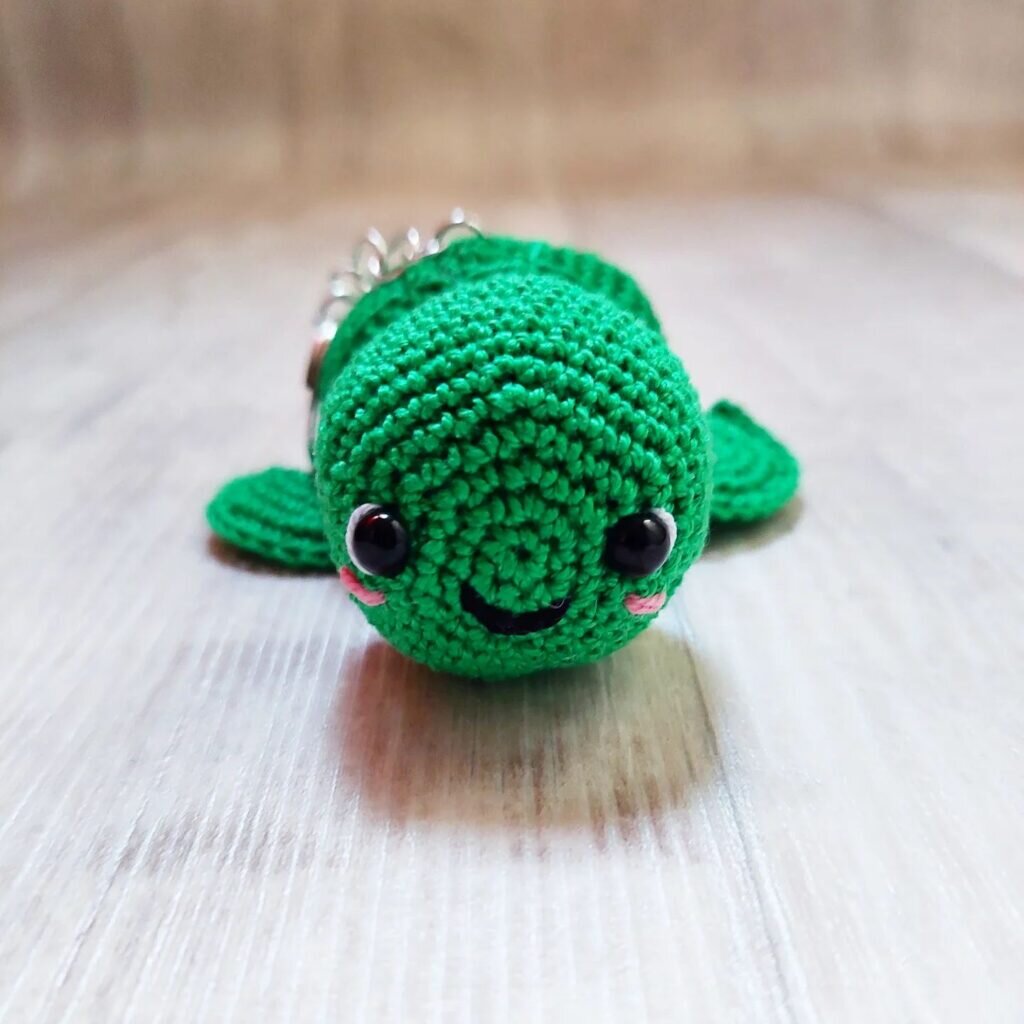 Turtle Keycahin Amigurumi Free Pattern 4